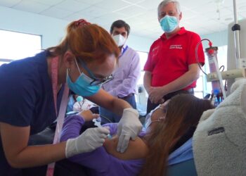Se inició vacunación a personas dializadas y con trasplante de órganos sólidos