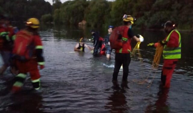 URAT rescata cuerpo sin vida de bañista desde el río Rahue en Osorno