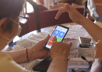 Comenzó entrega de celulares para Adultos Mayores de la Campaña “Vamos Chilenos” en Purranque