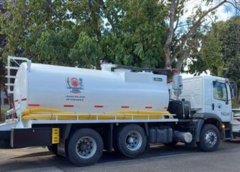 Municipalidad de Purranque adquiere camión limpia fosas