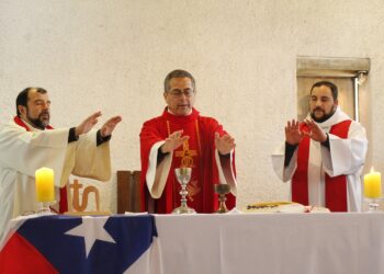 Obispos rechazan medidas que prohíbe asistencia de fieles a las ceremonias religiosas