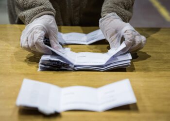 Senador Moreira arremete contra Faud Chahín por dichos sobre “intento de sabotaje en proceso constituyente”