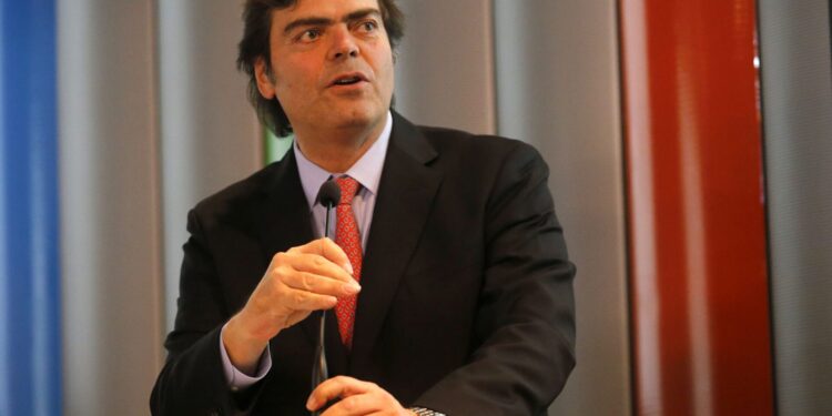 Cambio en la estrategia de la Macrozona Sur: Barra sale tras criticar a las FF. AA. y Gobierno apuesta por Loreto Silva