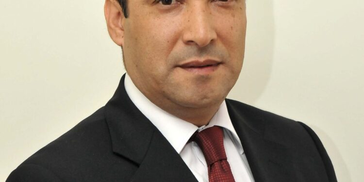 Abogado Tributario cuestiona el real destino de la recaudación del impuesto a los “Super Ricos”.