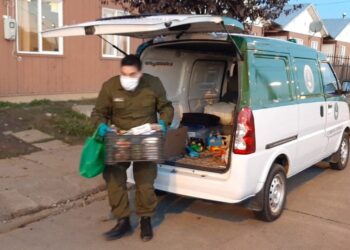 Carabineros inicia campaña de entrega de alimentos a personas en situación de calle