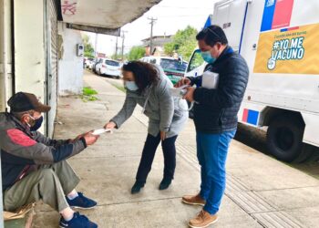 Inician proceso de vacunación a personas en situación de “Calle Dura” en la región de Los Lagos