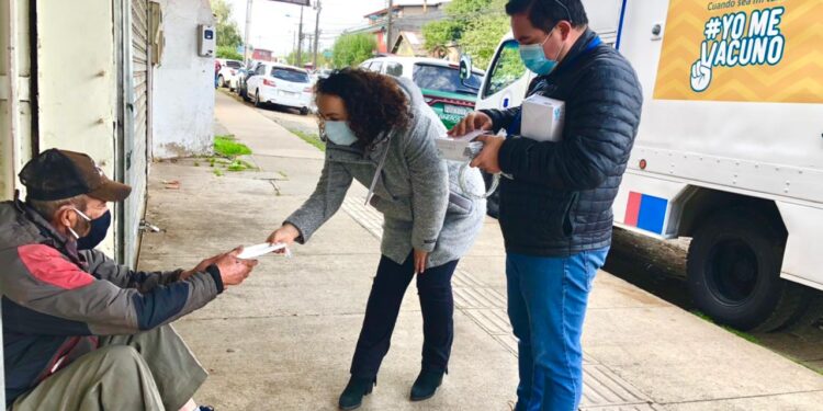 Inician proceso de vacunación a personas en situación de “Calle Dura” en la región de Los Lagos