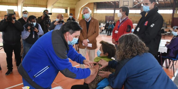 Con 375 mil dosis región de Los Lagos inició “Plan de Vacunación Contra la Influenza”