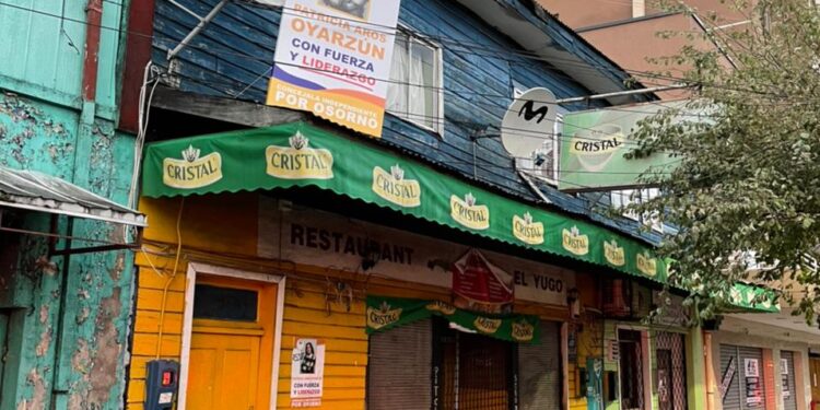 7 personas detenidas al interior de un restaurante por infringir el código sanitario