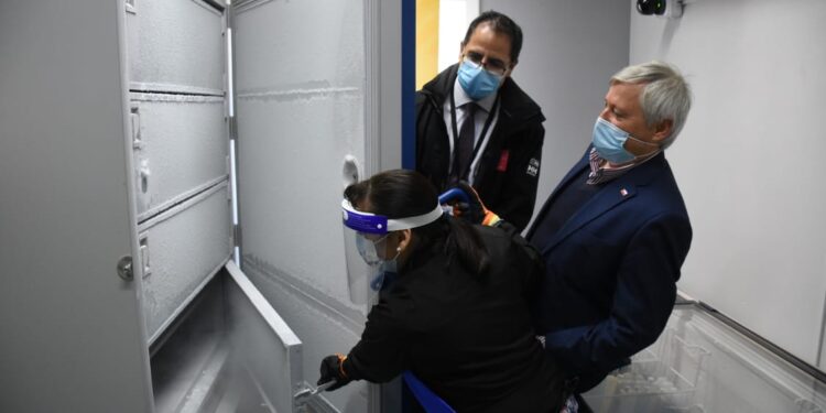 Región de Los Lagos cuenta con ultra congelador para almacenar vacunas Pzifer