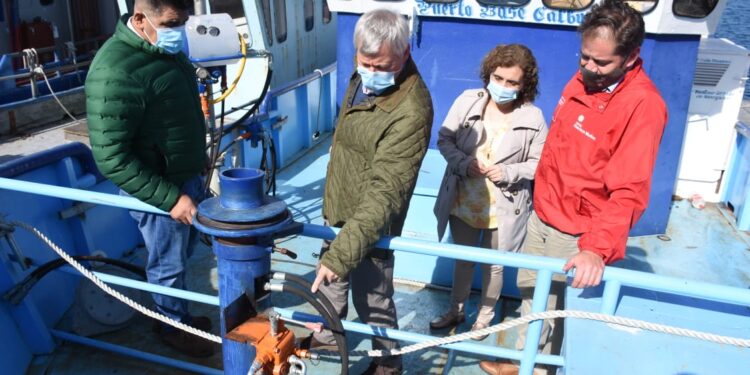 Pescadores de la región de Los Lagos podrán acceder a desaladoras de agua y otros beneficios
