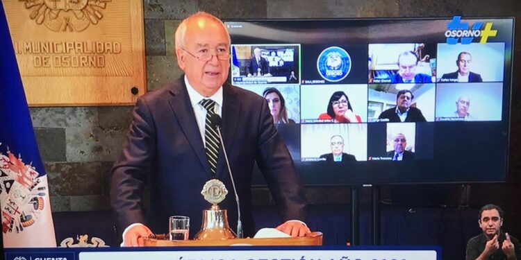 Alcalde Jaime Bertín rindió cuenta pública gestión 2020