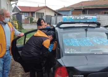 Noble gesto del Club de Leones hizo entrega de 363 cajas de yogurt a familias de Osorno