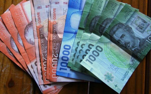 Retiro del 10% y bono de $200 mil: Proyecto presentado por Gobierno de Piñera
