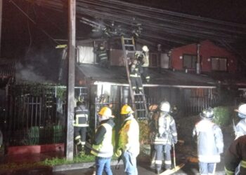 Dos viviendas fueron destruidas por un incendio e Francke Osorno