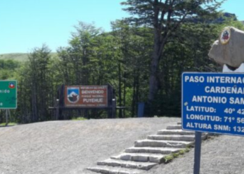 Se agudiza conflicto y camioneros cortaron ahora la ruta 215 del paso Samoré-Puyehue