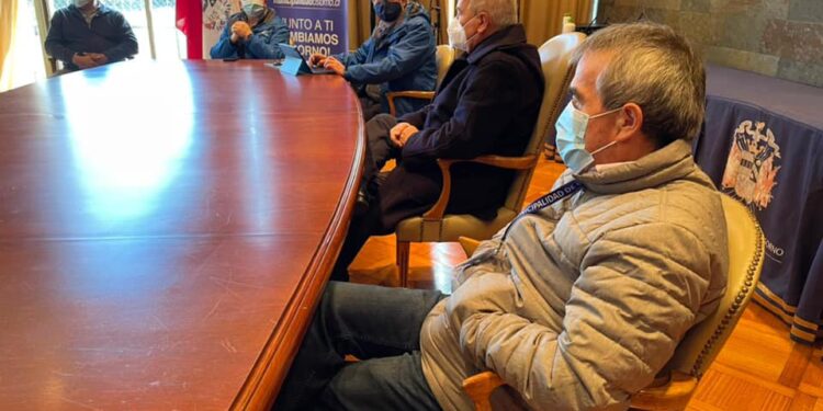 Alcalde de Osorno y distintos gremios del comercio se reunieron con representantes de Essal