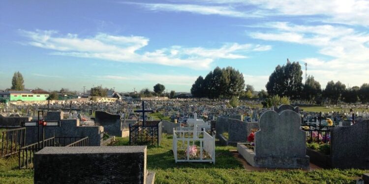 Cementerio Municipal de Rahue Alto abre sus puertas de lunes a viernes tras paso de Osorno a fase 2