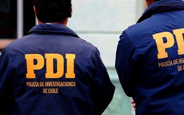 Conductor de retroexcavadora falleció tras volcarse a 6 metros de altura en a La Unión.