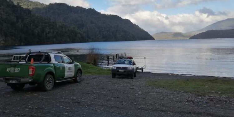 Cuerpo sin vida de un hombre fue encontrado a orillas del Lago Maihue