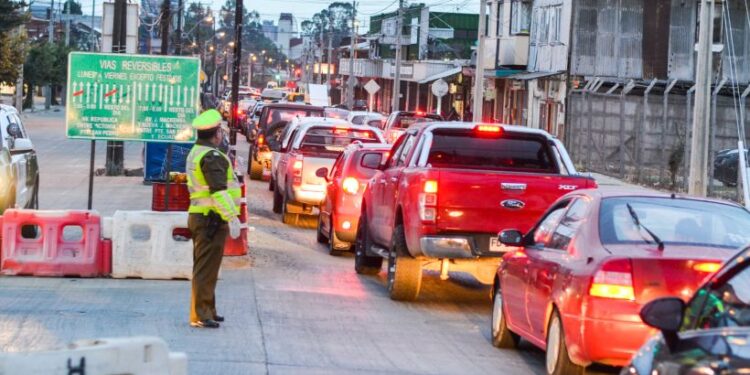 Proponen reponer vías reversibles para descongestionar el tránsito en horas punta