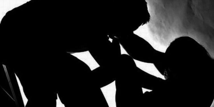 Buscan a depravado sexual que ataca a sus víctimas en la calle