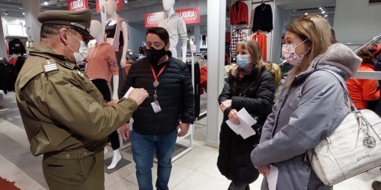 Comerciantes y Carabineros de Osorno realizan acciones preventivas contra robos