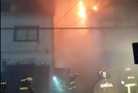 Incendio destruye el edificio de Entel en Osorno