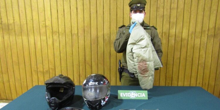 Allanan 3 viviendas y detienen a 2 personas en Osorno