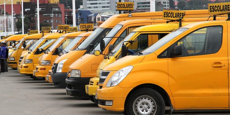 Refuerzan protocolo sanitario para el transporte escolar ante retorno a clases