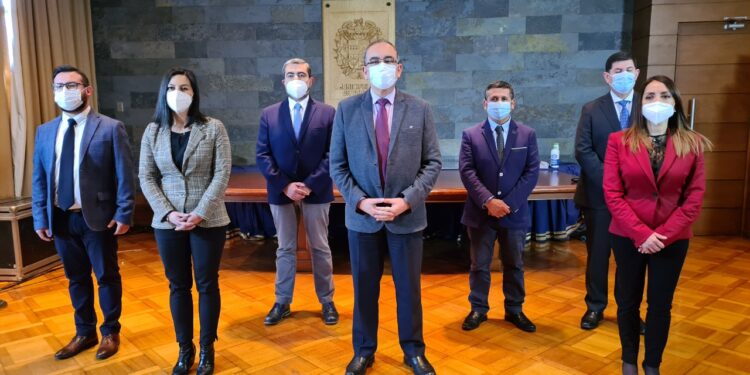 Presentan nuevo equipo de directores municipales de Osorno y cargos de confianza
