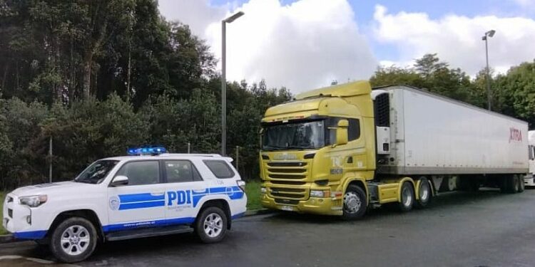 PDI investiga muerte de un conductor al interior de un camión en Puerto Varas
