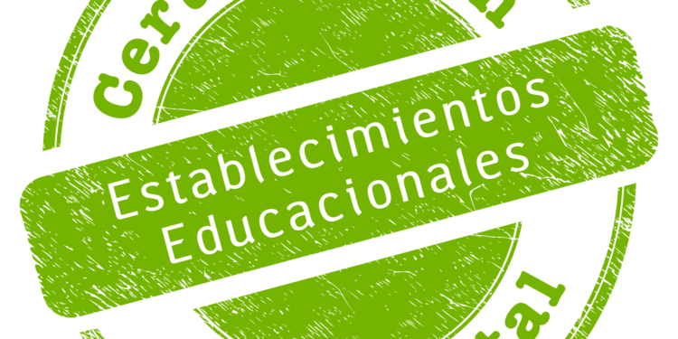 Ministra Schmidt destacó compromiso ambiental de establecimientos educacionales de Los Lagos