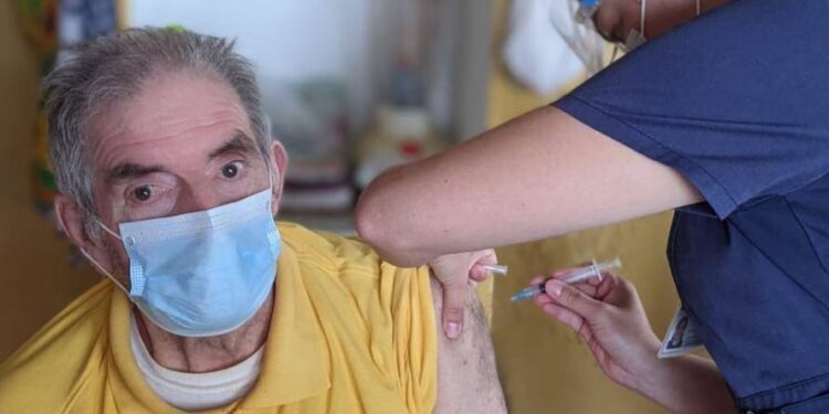 Rezagados por dosis de refuerzo podrán vacunarse la próxima semana