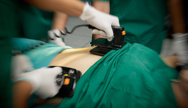 Desde el 1 de septiembre escuelas y liceos contarán con Desfribiladores Cardíacos