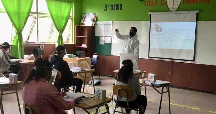 1200 alumnos de colegios municipales ya están en clases presenciales en Osorno