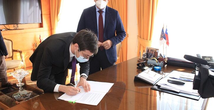 Essal y Municipalidad de Osorno firman convenio de colaboración para potenciar servicios comunitarios