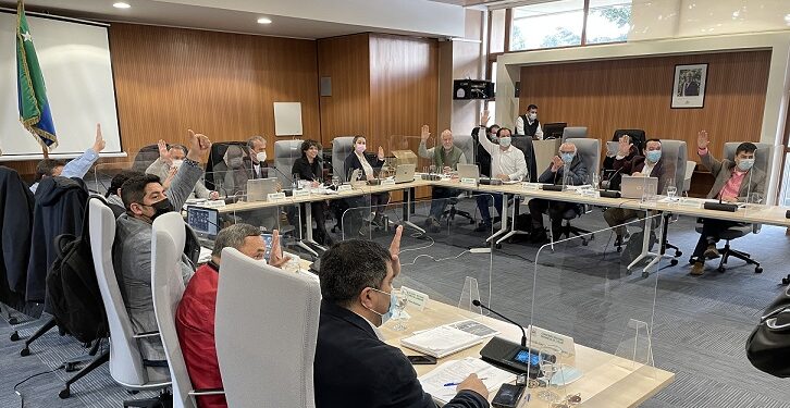 Gobierno Regional entrega $840 millones para ayudas sociales a municipios de la región Los Lagos