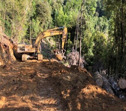 Adquirirán maquinarias para arreglos de caminos y puentes en San Juan de la Costa