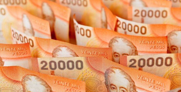 Gobierno busca reducir altos sueldos que paga el Estado