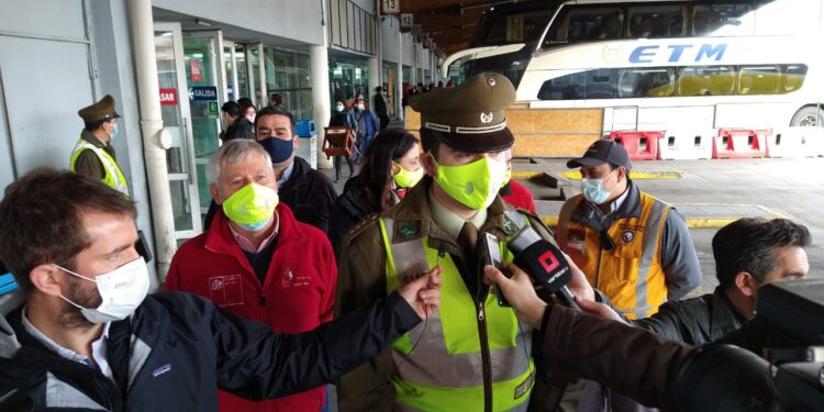 En Terminal de Buses de Puerto Montt autoridades  refuerzan medidas de prevención para Fiestas Patrias