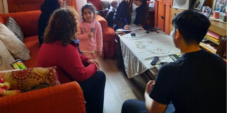Liceo Carmela Carvajal trabaja en novedoso programa de visitas a estudiantes con problemas en sus hogares