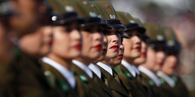 5 mujeres ingresan al Alto Mando de Carabineros este año
