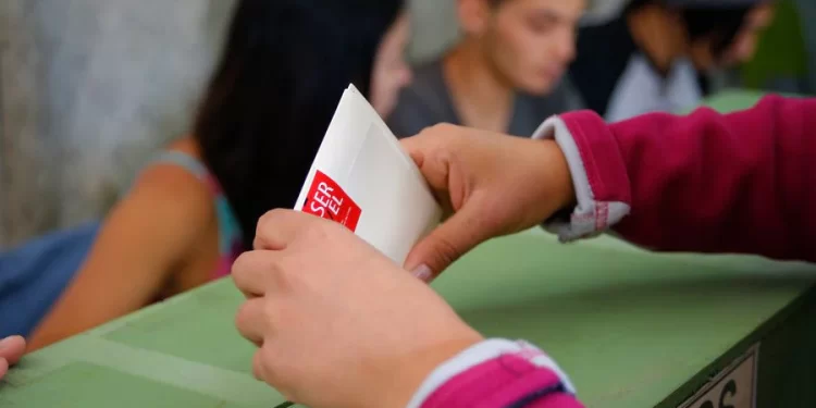 Servel publica a los designados como vocales de mesa para elecciones del 21 de noviembre