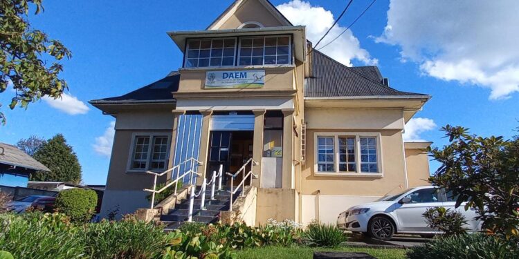 Colegios Municipales de Osorno dispondrán de turnos éticos tras llamado a paro nacional.