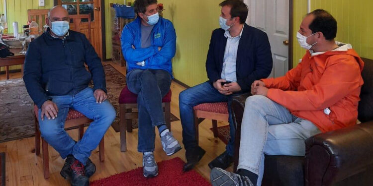 Diputado Santana pide al gobierno dialogar con camioneros para acordar subsidio al transporte de carga