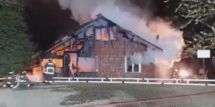 Osorno: Investigan causas de incendio que destruyó un inmueble en el Instituto Agrario Adolfo Matthei