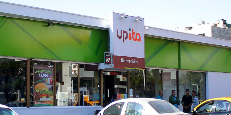 Investigan robo de caja fuerte en servicentro Shell de Osorno