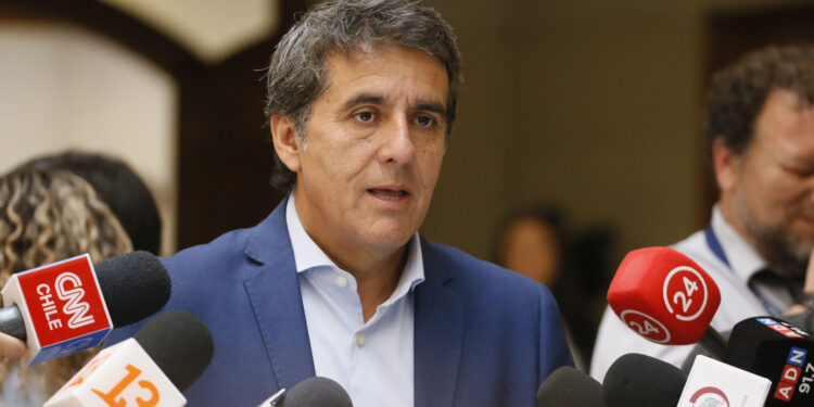 Diputado Santana pidió trabajar en una política regional de infraestructura debido a la saturación de cementerios