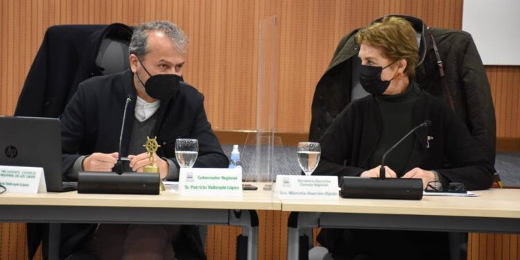 Canal Dalcahue: Gobernador Vallespin indica que ministra entregará detalles del nuevo transporte